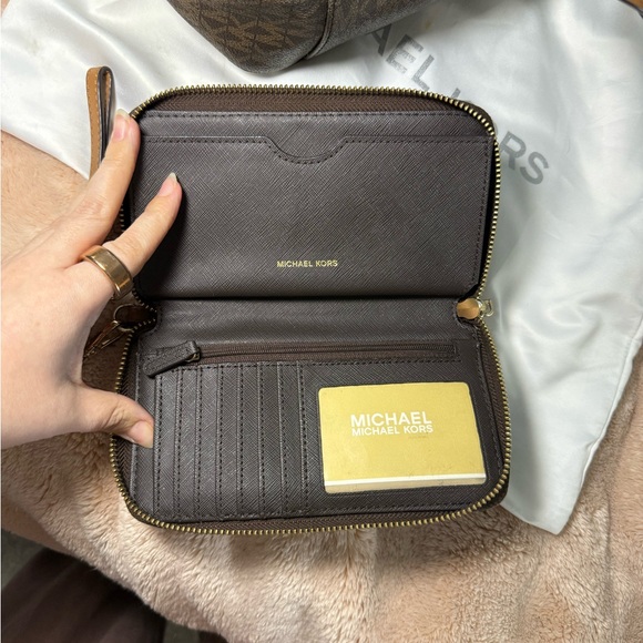 Michael Kors Dark Brown Signature Tote and Wallet - Picture 5 of 6